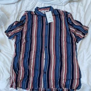 Stripped Men woven button up shirt (XL)